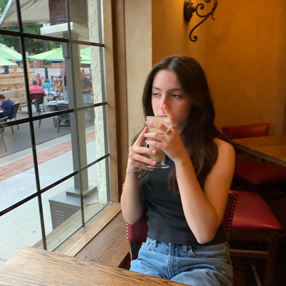 Meet your posher, Tori